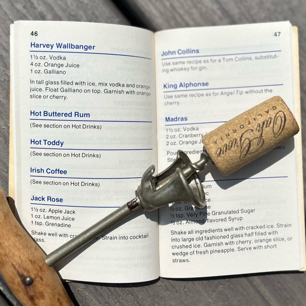 Wooden Retro Wooden Handle Corkscrew & Mixing Guide - Picture 3 of 4